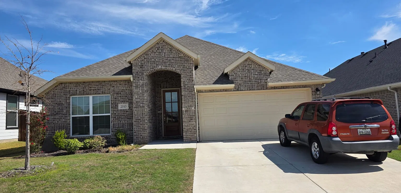4 bed, 2275 sqft, $2,950 — Photo 2