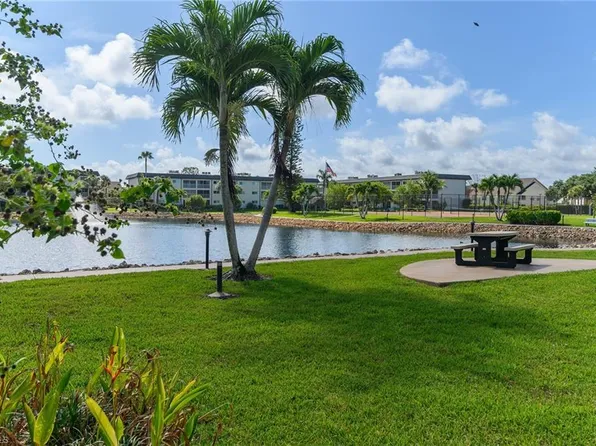 1000 Manatee RD #A105, NAPLES, FL 34114