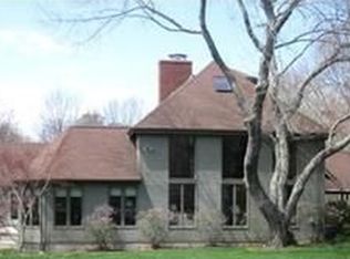 362 South Rd, South Kingstown, RI 02879