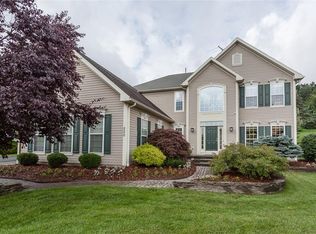 550 Yale Ct, Victor, NY 14564