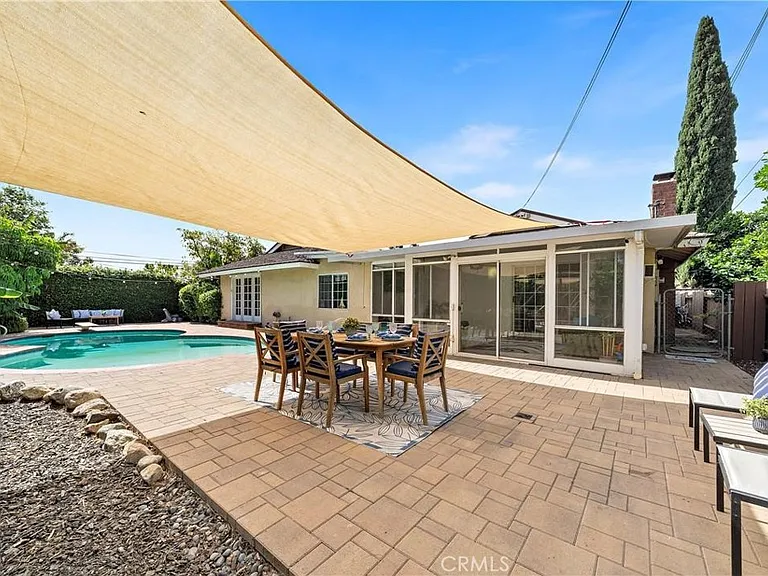 1481 Lance Dr — Photo 2