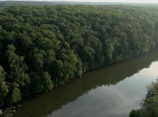 9102 Potomac Ridge Rd, Great Falls, VA 22066