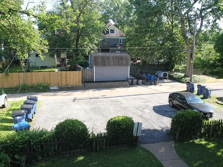 7422 Maple Ave #A — Photo 21