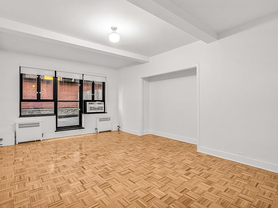 1st image of 307 E 44th St APT 209