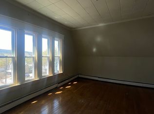 21 Pleasant St APT 4, Franklin, NH 03235