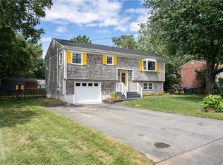 22 Reardon Dr, Middletown, RI 02842