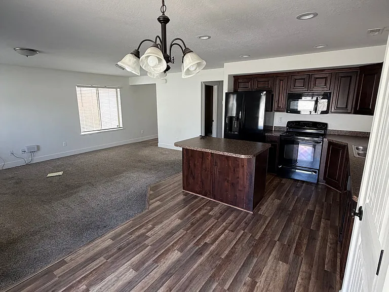 4 Arnold Dr — Photo 10
