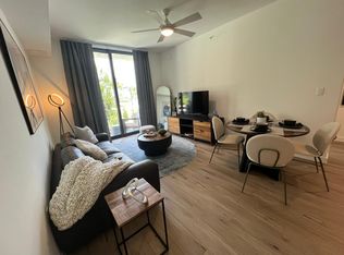 832 W 75th St #102, Hialeah, FL 33014