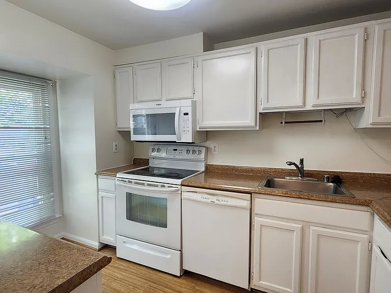 6183 Stone Valley Ct — Photo 5