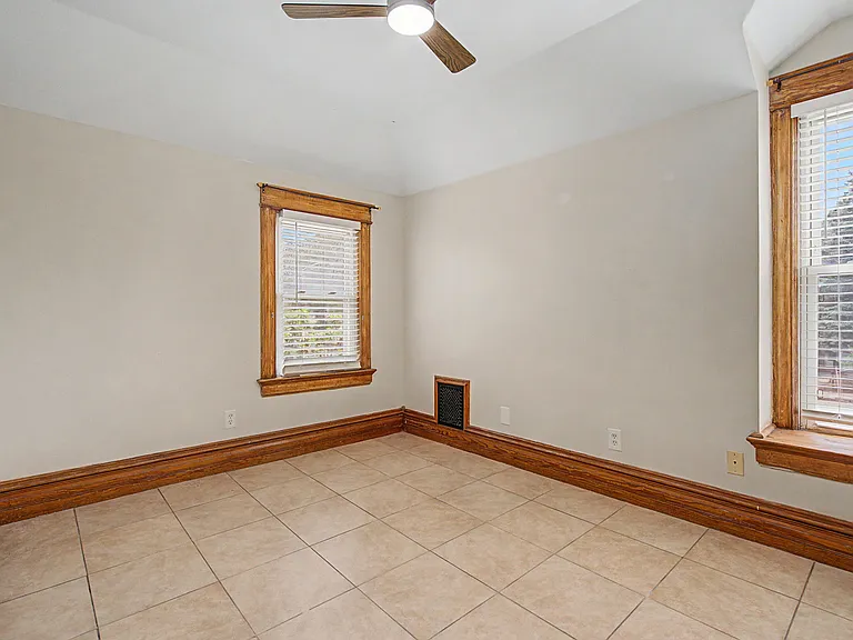829 Sahwatch St — Photo 25