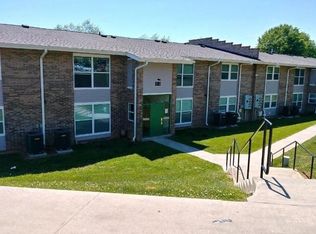 1001 Marion Manor Dr #2B-2BA-827SQFT, Marion, VA 24354