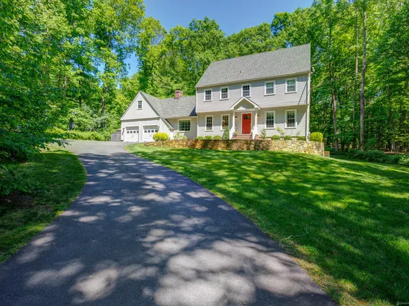 111 Squaw Lane, Guilford, CT 06437