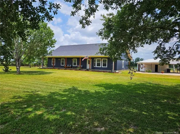 24425 Newcomer Rd, Iowa, LA 70647