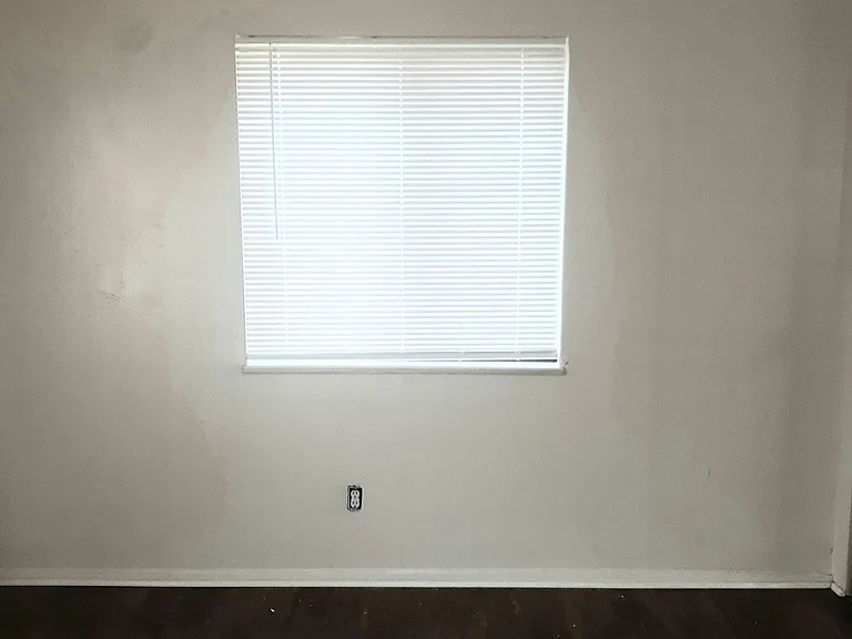 711 46th Avenue Pl — Photo 32
