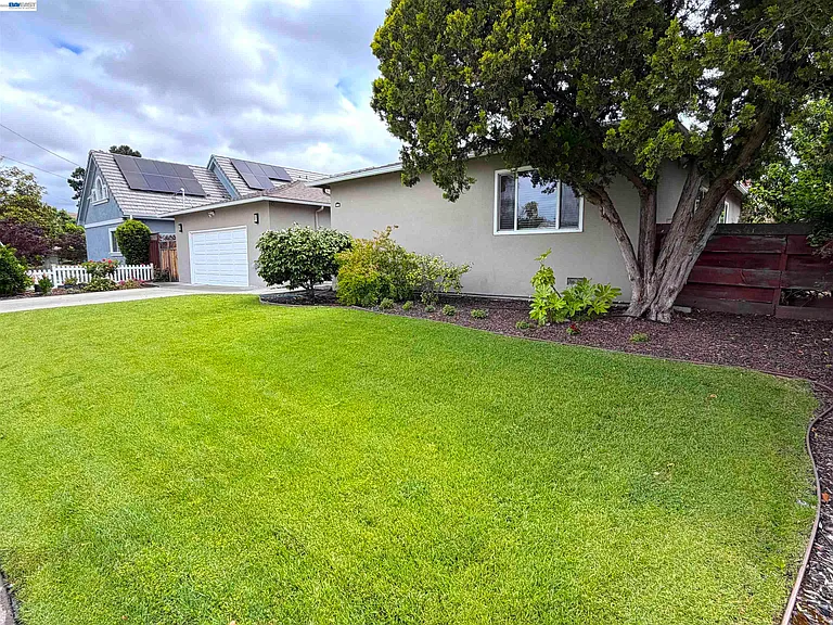41348 Whitecrest Ct — Photo 32