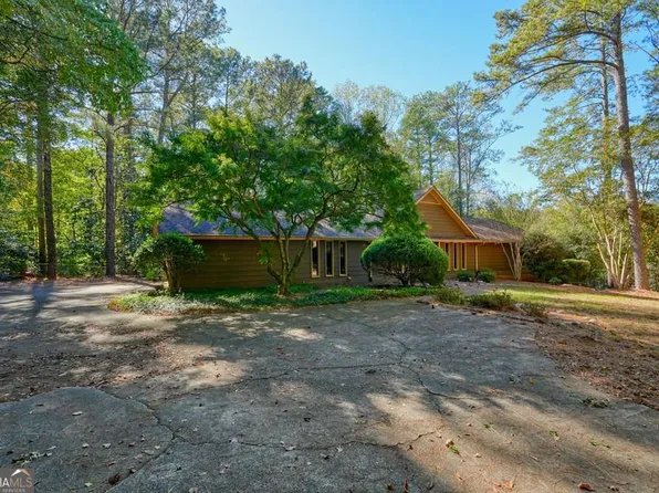 2615 Spalding Dr, Sandy Springs, GA 30350