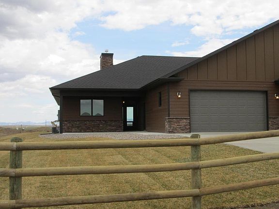 2nd image of 143 Granite Hill Ln