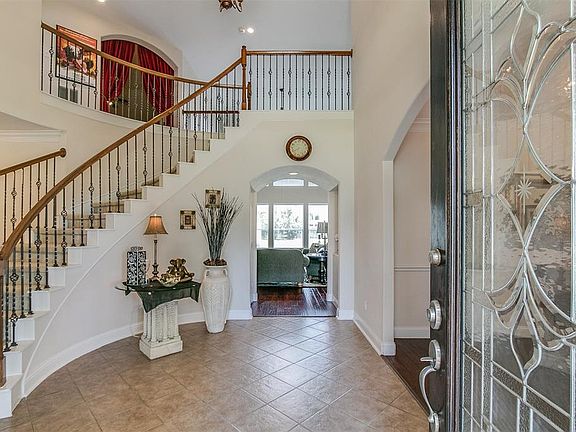 3rd image of 26110 Cloverland Park Ln