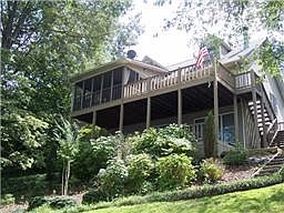 1st image of 200 Bluff Dr