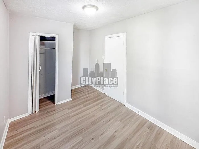 1319 W 27th St — Photo 11