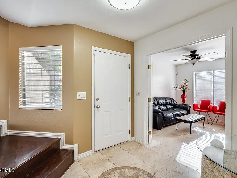2022 E Wahalla Ln — Photo 5
