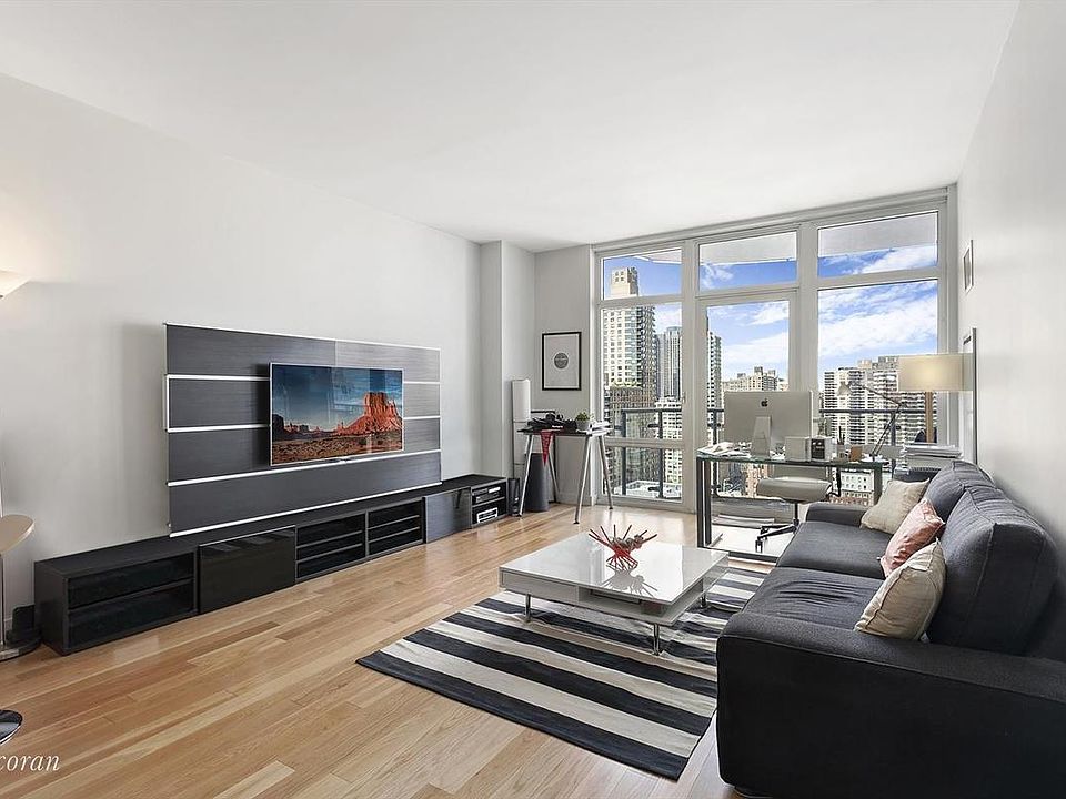 1st image of 555 W 59th St APT 22A