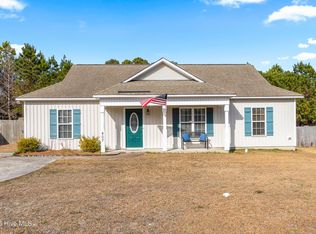 407 N Hines St, Holly Ridge, NC 28445