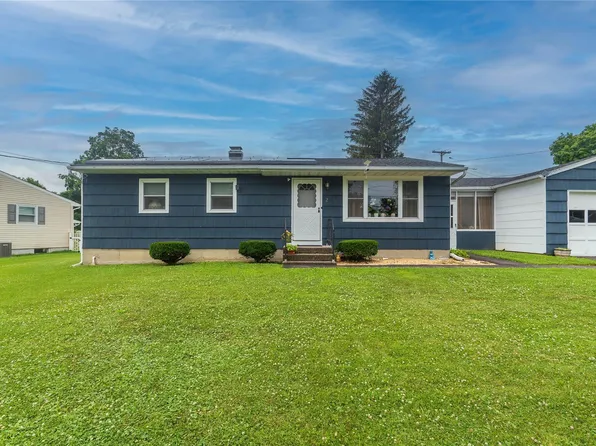 2 Flamingo Drive, Poughkeepsie, NY 12601