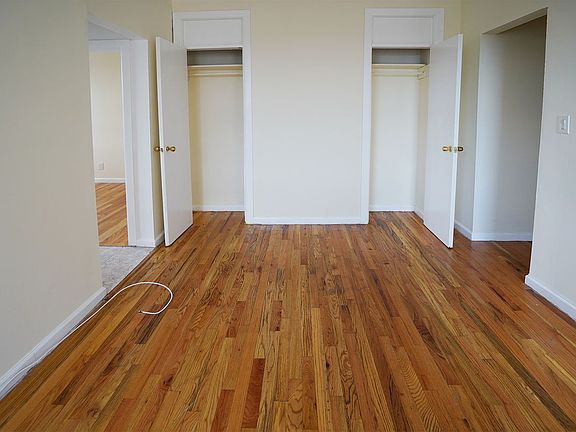 2nd image of 3727 Crescent St APT 5