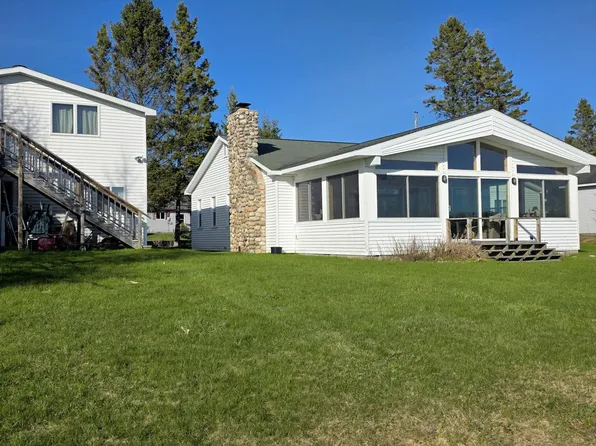 985 W Shaffmaster Ave, Cedarville, MI 49719