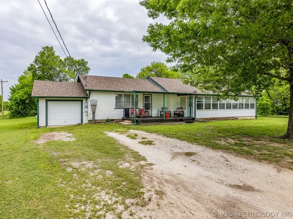 410 N McPherren Ave, Caddo, OK 74729