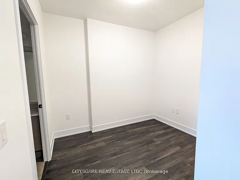 2450 Old Bronte Rd #549 — Photo 7