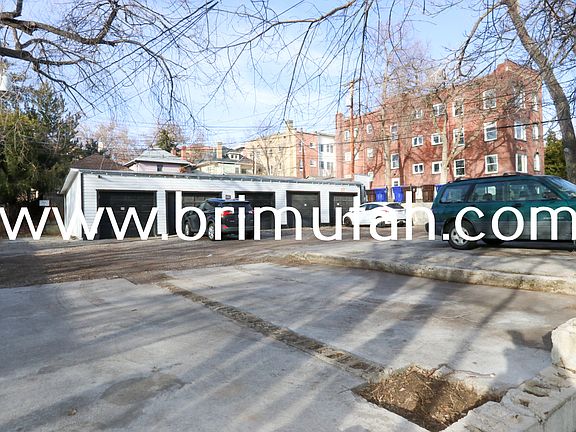 5th image of 1261-1267 E Alameda Ave #1265