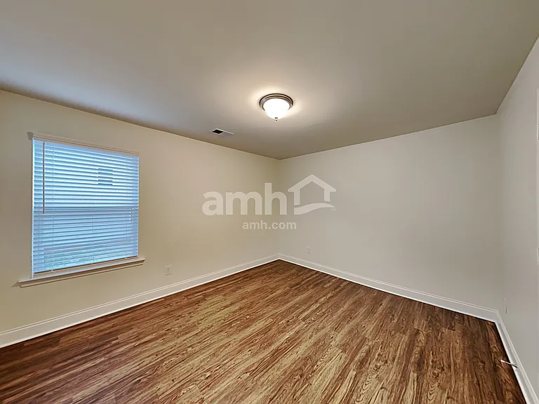 704 Callan Ct — Photo 25