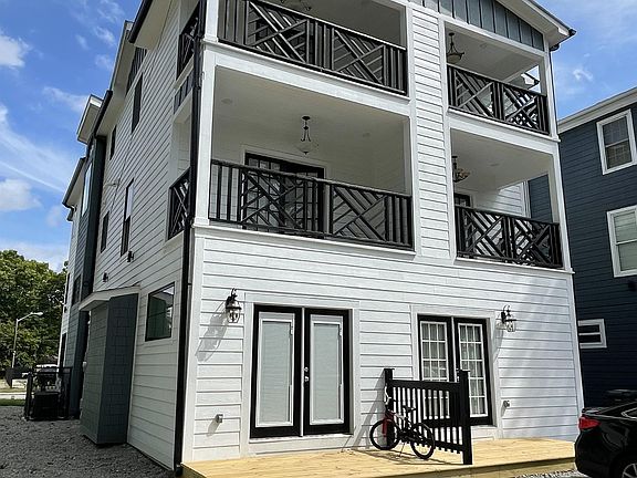 4th image of 3434 N Capitol Ave #3