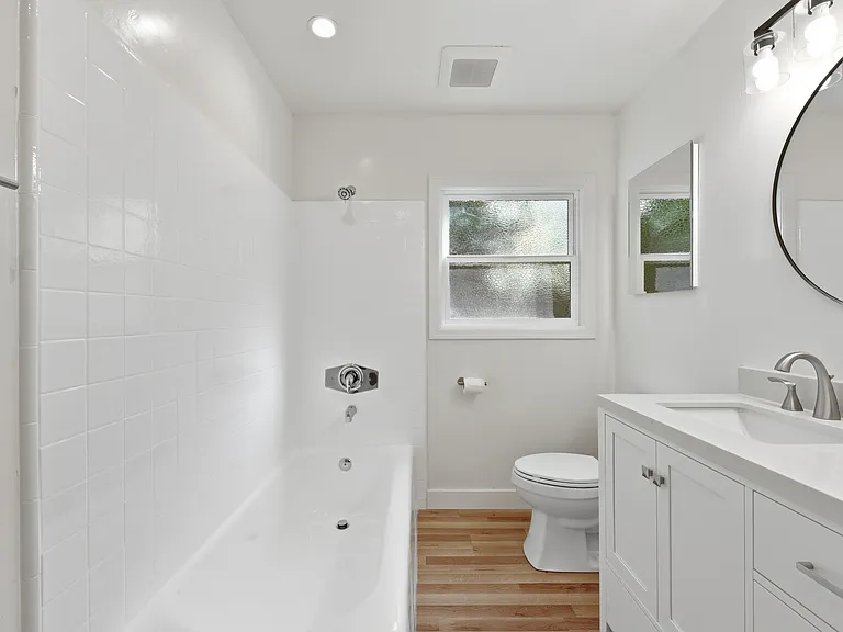 301 Frances St — Photo 15