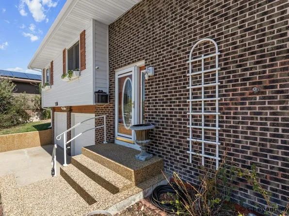 5409 Hilltop Ave, Cheyenne, WY 82009