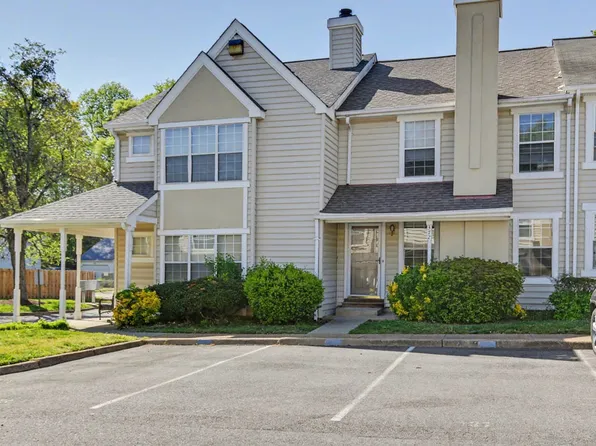 372 Rivers Ridge Cir, Newport News, VA 23608