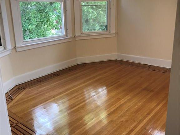 5th image of 98 W Elm St #2