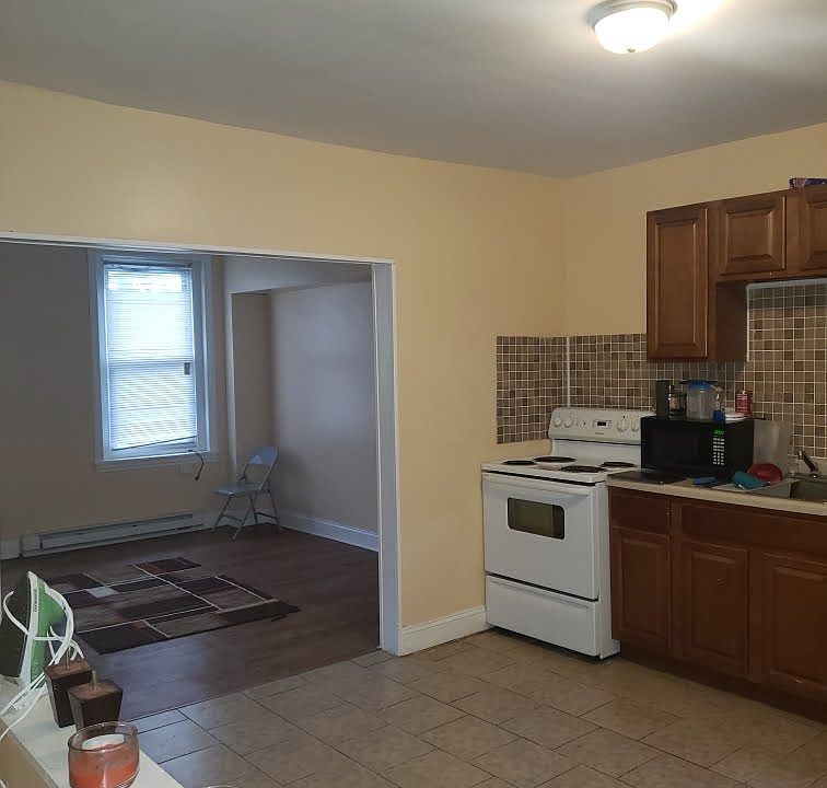 1st image of 2009 E Orleans St #2