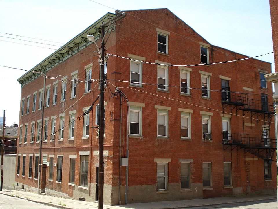 1st image of 1631 Hughes St