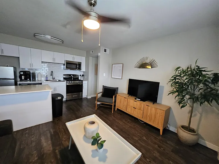 3503 Harmon Ave #103 — Photo 5