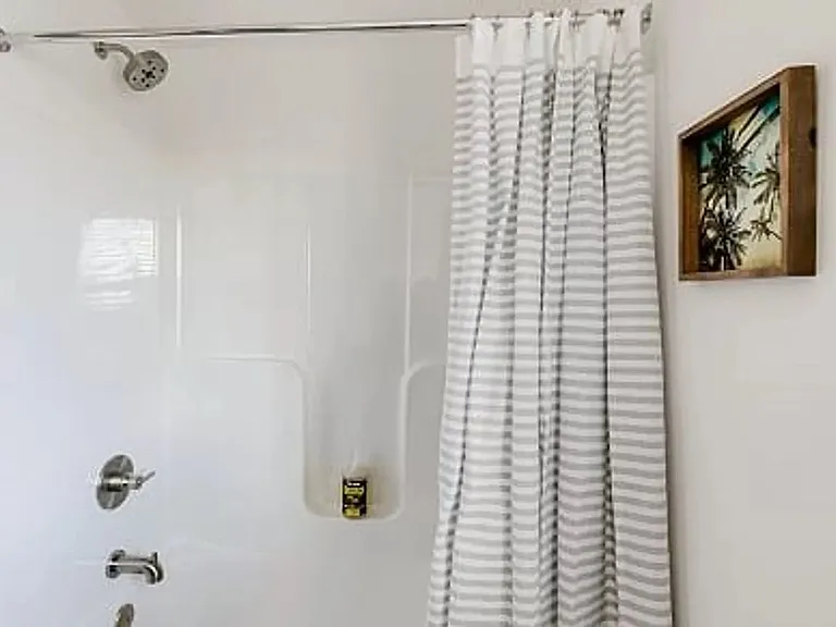 3005 E Franklin St #106 — Photo 36