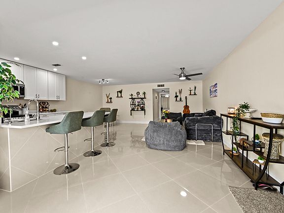 5th image of 5265 Lakefront Boulevard #C