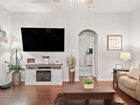 5th image of 4126 Bridle Path Ln