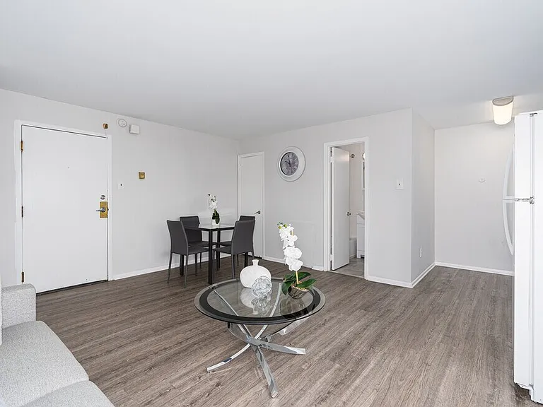 631 W Fisher Ave #B-8 — Photo 10