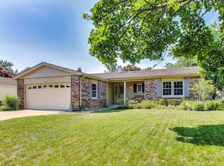 709 Carriageway Dr, Buffalo Grove, IL 60089