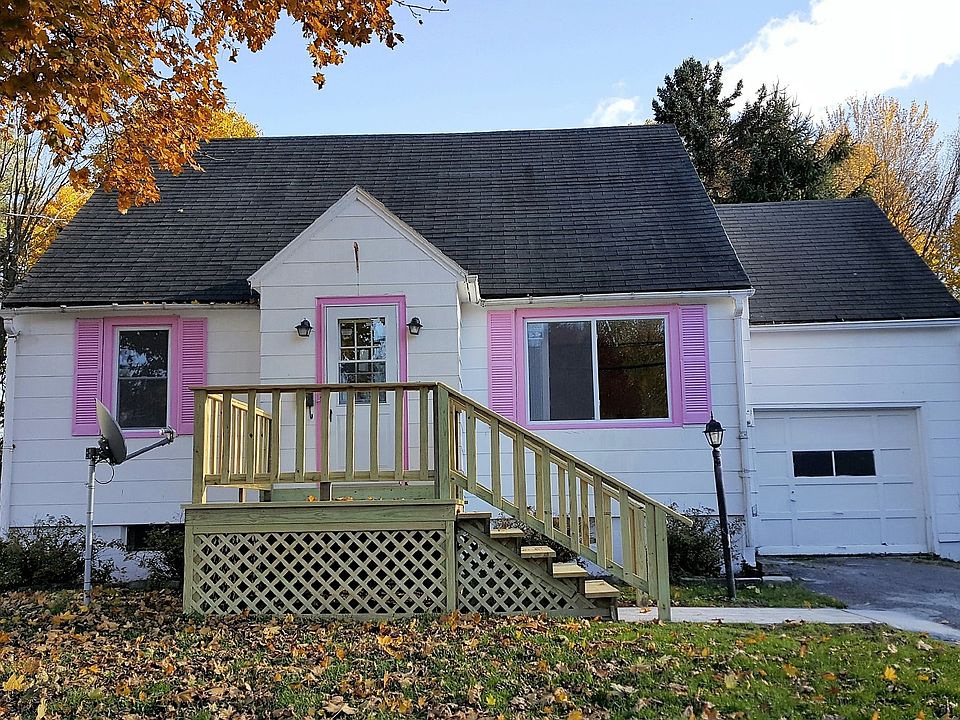59 Merritt Place, New Hartford