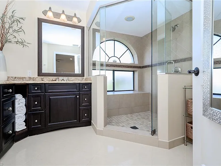 613 Beachwalk Cir #J-204 — Photo 16