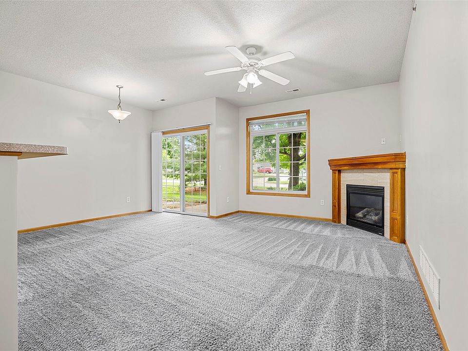 1st image of 3400 SE Glenstone Dr Unit 4